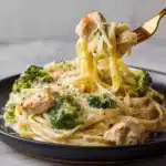 Broccoli Cheddar Noodle Skillet Recipe